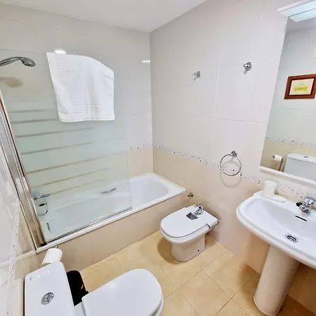 Alcantara Tower 2 Bedrooms *