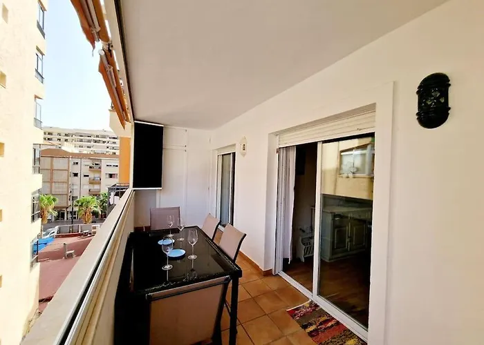 Alcantara Tower 2 Bedrooms * פואנגירולה