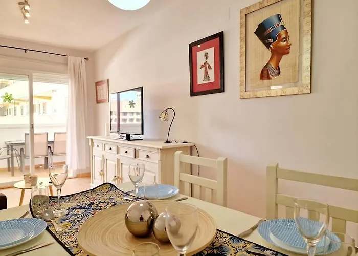 Alcantara Tower 2 Bedrooms פואנגירולה