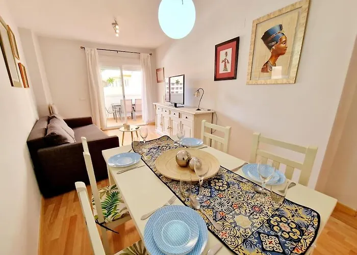 Alcantara Tower 2 Bedrooms * פואנגירולה