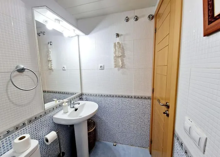 Alcantara Tower 2 Bedrooms דירה פואנגירולה