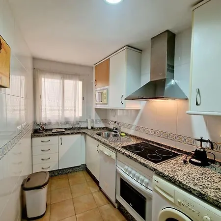 Alcantara Tower 2 Bedrooms アパート *