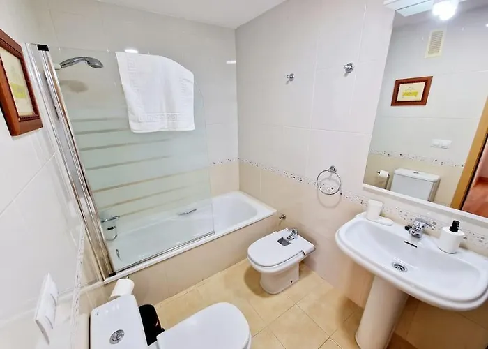 Alcantara Tower 2 Bedrooms *