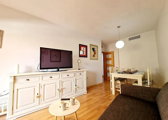 Alcantara Tower 2 Bedrooms Appartamento