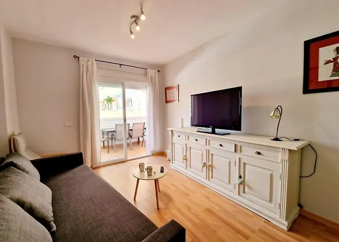 Alcantara Tower 2 Bedrooms Appartamento